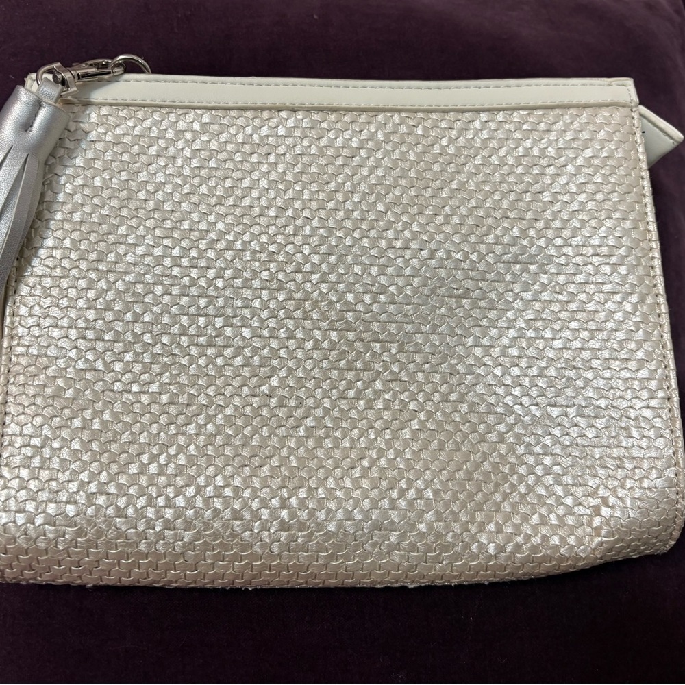 Sondra Robert’s Squared White Woven clutch or shoulder bag